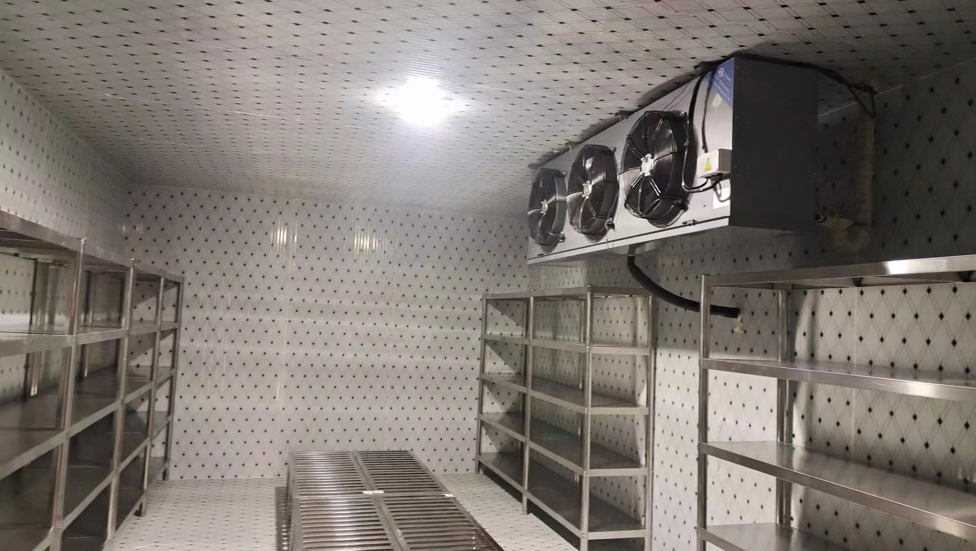 雪國制冷，武漢冷庫，武漢制冷，武漢冷庫公司，小型冷庫，冷庫設計